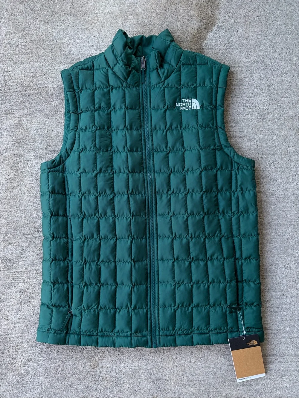 The north face thermoball insulated vest quilted square pattern forest green NWT